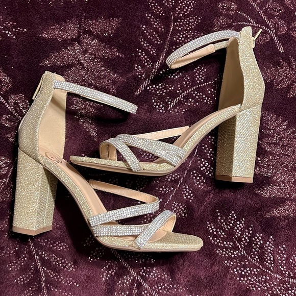 Polly Gold/Silver Rhinestone Prom Formal Party Club Chunky Block Heel Size.5 1/2 - Picture 3 of 9